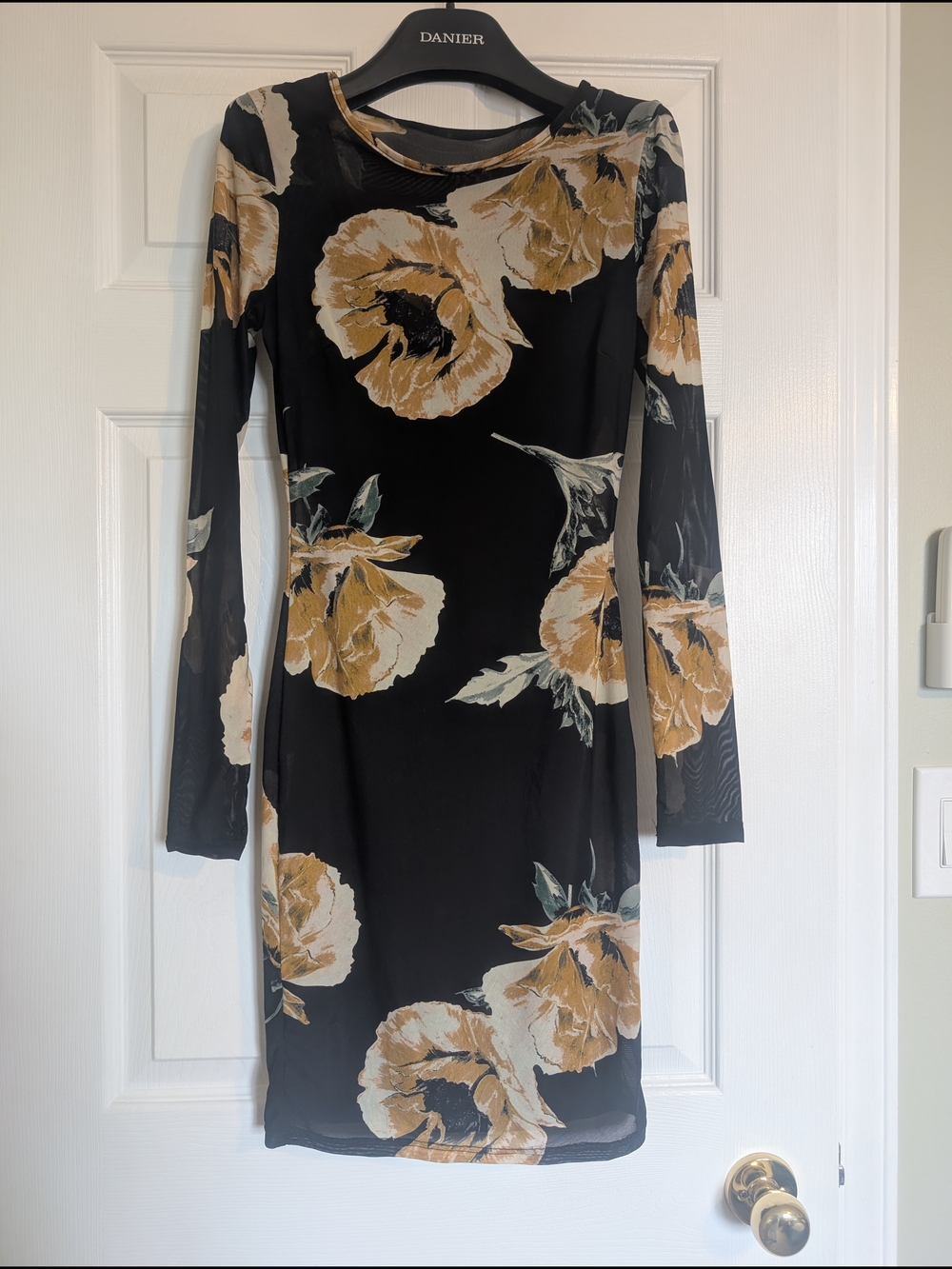 Le Chateau Black And Gold Floral Long Sleeve Mesh Overlay Bodycon Dress